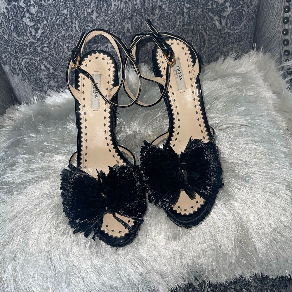 Christmas sale!PRADA Raffia Woven Platform Heels Vintage like new stylish shoes